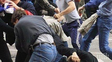 брутална агресия ученици млатиха зверски първомай единият приет болница