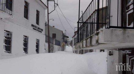 бедствие снегът срути пътища крит халкидики видео