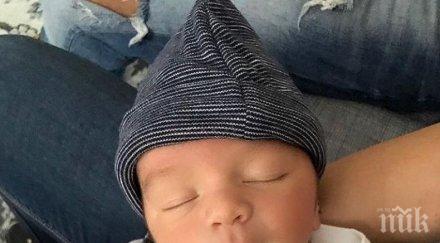 лудия репортер жена следят бебето камера