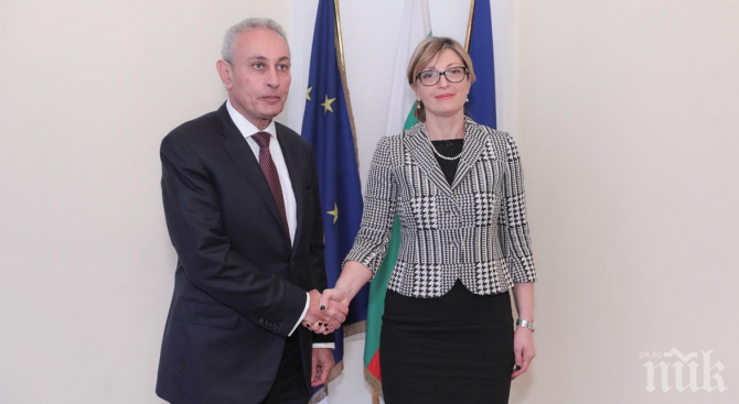 Министър Захариева прие за първи път у нас генералния секретар на Съюза за Средиземноморието