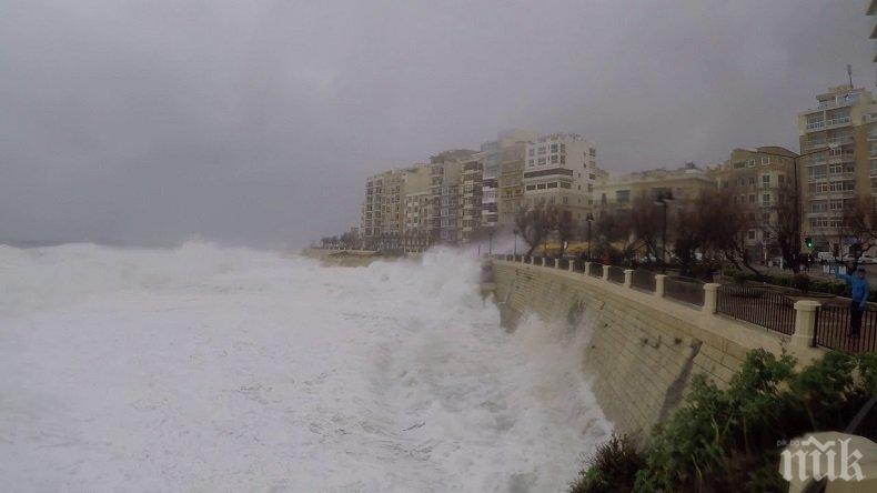 Ураганни ветрове връхлетяха Малта