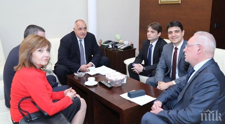 ПЪРВО В ПИК: Борисов на среща с бизнеса, решават за касовите апарати (СНИМКИ)