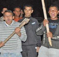 ЦИГАНСКО МЕЛЕ: Исус и хората му Делчо и Тоньо бият с колове баща и син 