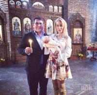 ПЪРВО В ПИК! НА 40-ИЯ ДЕН ОТ РАЖДАНЕТО: Антония Петрова си показа бебето за сефте, отиде с него на църква (СНИМКИ)