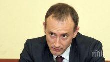 Министър Вълчев, забранявам да питате детето ми дали е момче, момиче, или "друго"