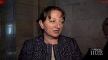 САМО В ПИК TV: Зам.-министър Деница Сачева проговори пред камерата ни за анкетата с третия пол и скандалните гей брошури: Ще има наказани директори (ОБНОВЕНА)