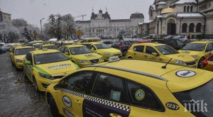 таксиметрови шофьори искат пряка линия телефон 112
