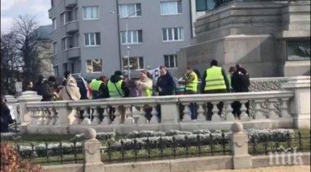 извънредно пик полицая пазят жълти жилетки йоло денев начело шепата протестиращи