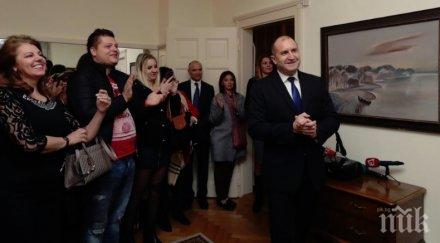 първо пик президентът румен радев софия март участва издигането знамето сутринта чете реч вечерта