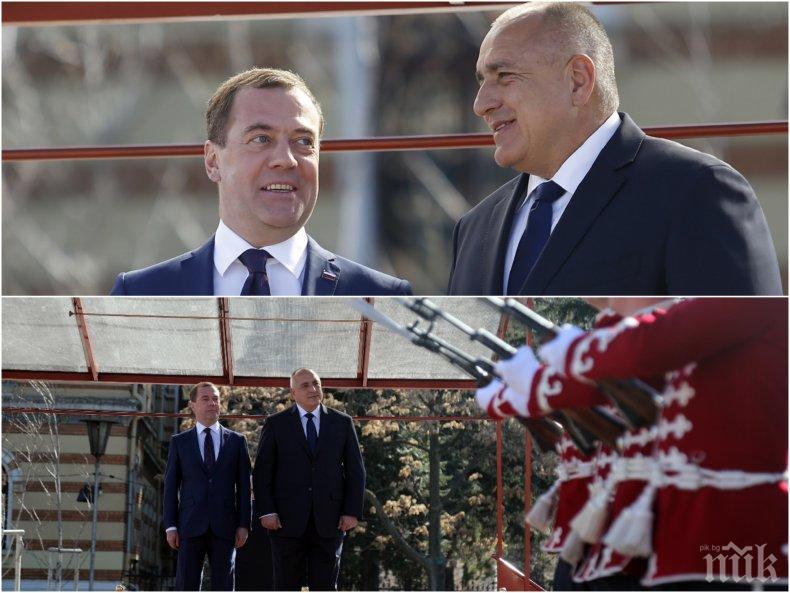 ИЗВЪНРЕДНО В ПИК TV: Борисов и Медведев с първи думи след срещата на четири очи. Българският премиер: И сме в НАТО, и сме с Русия, а Черно море е тясно за война (ОБНОВЕНА)