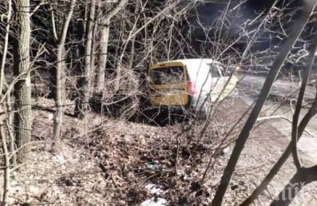 Колегите на убития таксиметров шофьор работят в страх