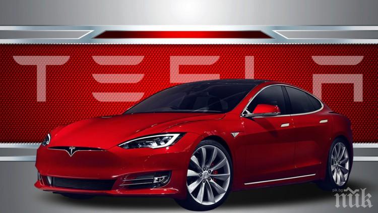 Изгоря шоурум на Тесла