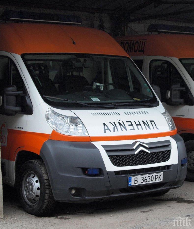 Автобус удари 7-годишно дете, изскочило внезапно на пътя