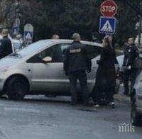 ОТ ПОСЛЕДНИТЕ МИНУТИ: Акция в Бургас, има арестуван - тарашат 