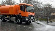 Мият булевардите в три столични района