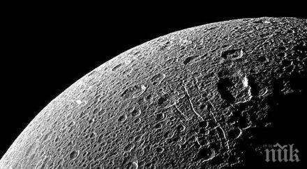 голяма мистерия учени забелязаха странни резки повърхността спътник сатурн