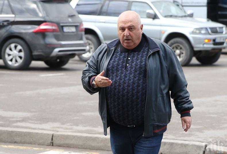 Тъмни облаци надвиснаха над Славия