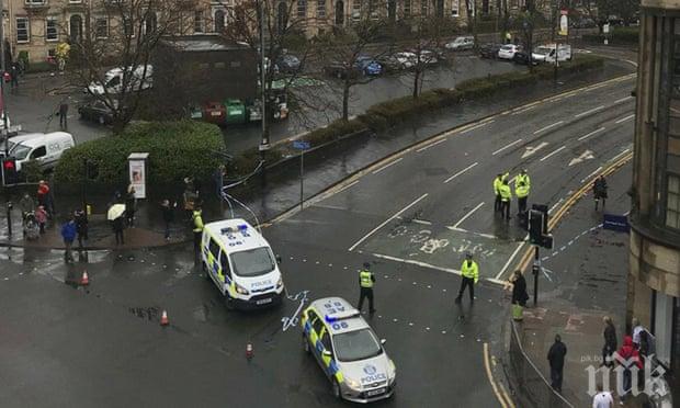 Полицията проверява съмнителни пакети в Глазгоу и Единбург