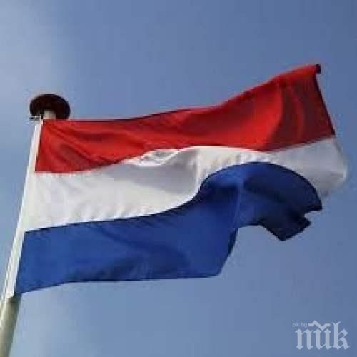 Холандия отзова посланика си в Иран