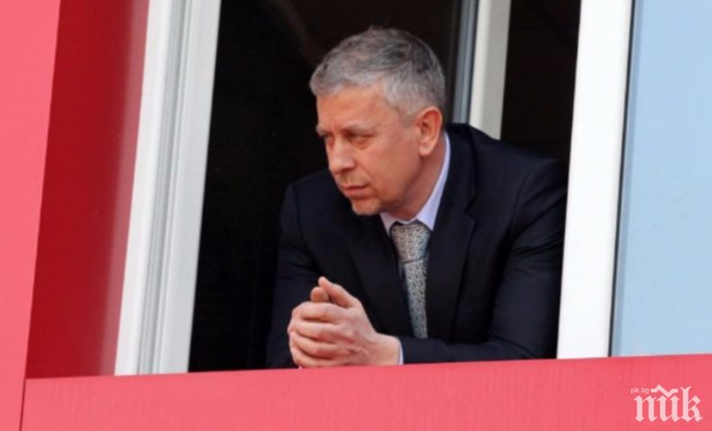 Червени стрели по БФС и Левски