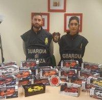 Арестуваха българи, внасяли контрабандни играчки в Италия (ВИДЕО)