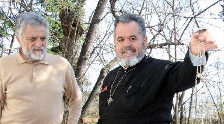 похвално миряни лъснаха 120 годишната кадилница митрополит методи кусев