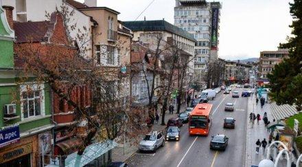 близо работещите велико търново частния сектор