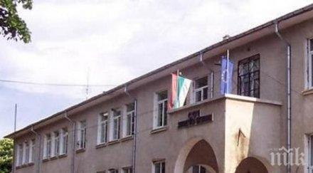 невиждано бейбибум сунгурларе училището пълно деца