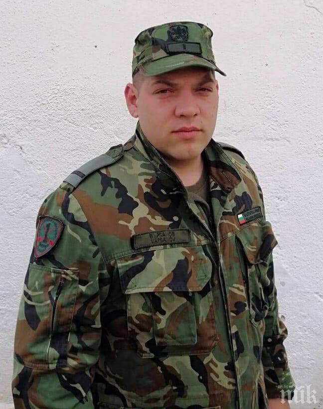 Ефрейтор сейчас. Ефрейтор. Сержант в армии. Солдаты рядовой и ефрейтор. Солдат погранвойск ссср.