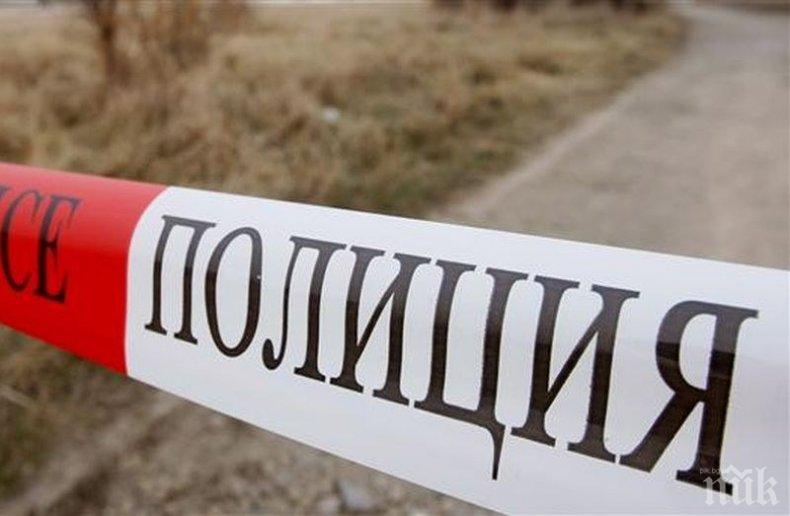 ШОКИРАЩА НАХОДКА: Откриха полуразложен труп на жена в необитаема сграда до жп гарата в Димово