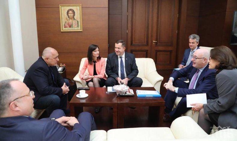 ПЪРВО В ПИК: Премиерът Борисов проведе среща с еврокомисаря по земеделие