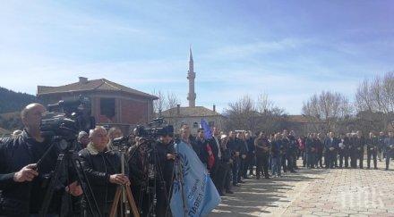 годишнина барутин почитат жертвите възродителния процес