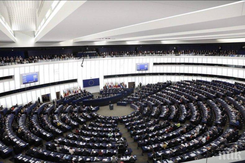 Евродепутатите гласуват мерки за безболезнена раздяла с Великобритания без сделка
