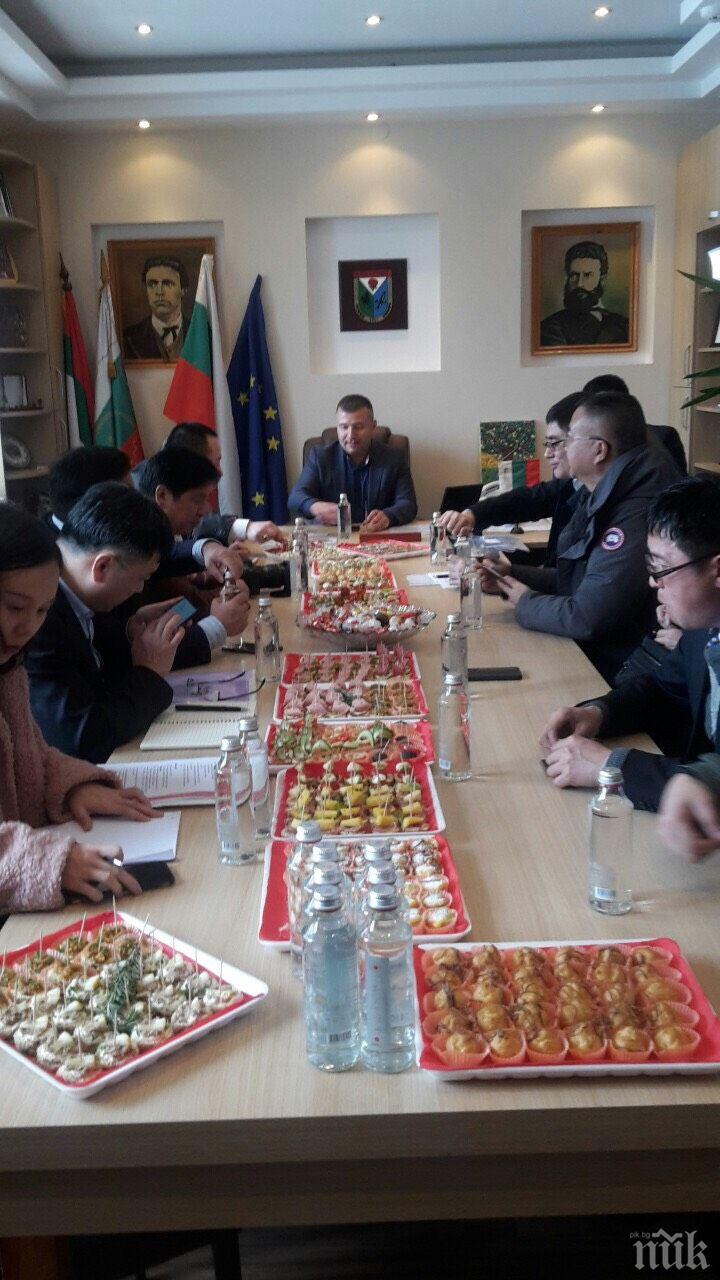 Бизнес делегацията от провинция Джянси посети общини от Софийска област