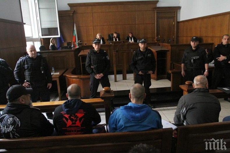 СТРАХОВИТО: 10 от най-страшните родни престъпници под строй в съда