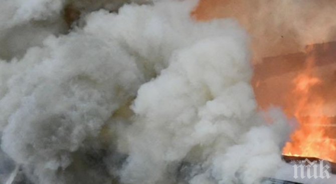 НА КОСЪМ ОТ ТРАГЕДИЯ: Психично болен запали газифициран жилищен блок в Кюстендил 