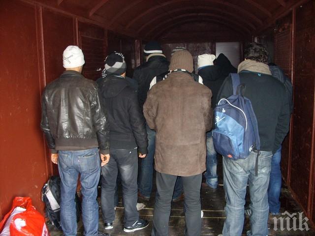 Ето как са спипали мигрантите на гара Разпределителна в Пловдив