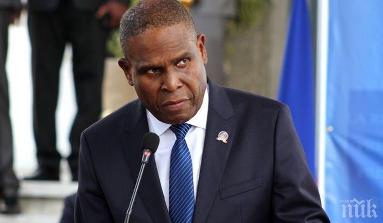 Парламентът на Хаити прие оставката на премиера и правителството на страната