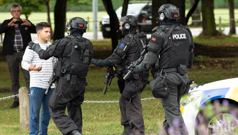 Нова Зеландия затяга законодателството за оръжия
