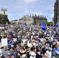 Хиляди протестират в Лондон, искат нов референдум за Брекзит