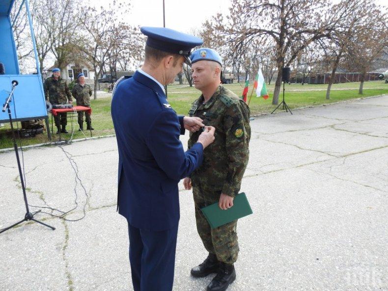 ВИСОКА ЧЕСТ: Български офицер от спецсилите отличен от САЩ за доблестна служба