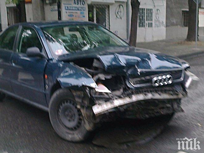 Петима пострадаха при катастрофа в Родопите