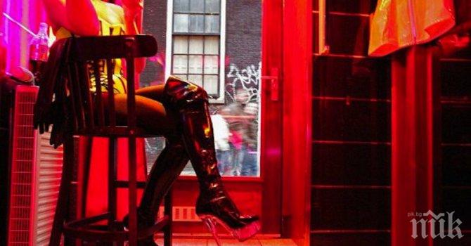 СЛАДКА РАБОТА: 3 бона заплата за стриптийзьорка по морето