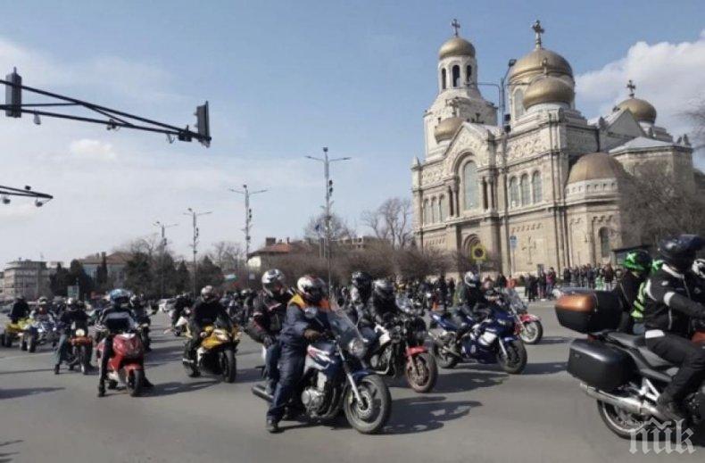 Мотористи искат безопасни мантинели по пътищата