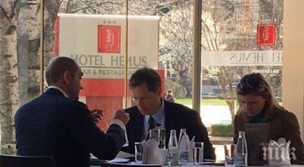 ексклузивно областен лидер бсп засечен необявена среща американски дипломат снимки