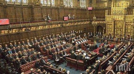 гардиън депутатите отхвърлиха всички алтернативни опции брекзит