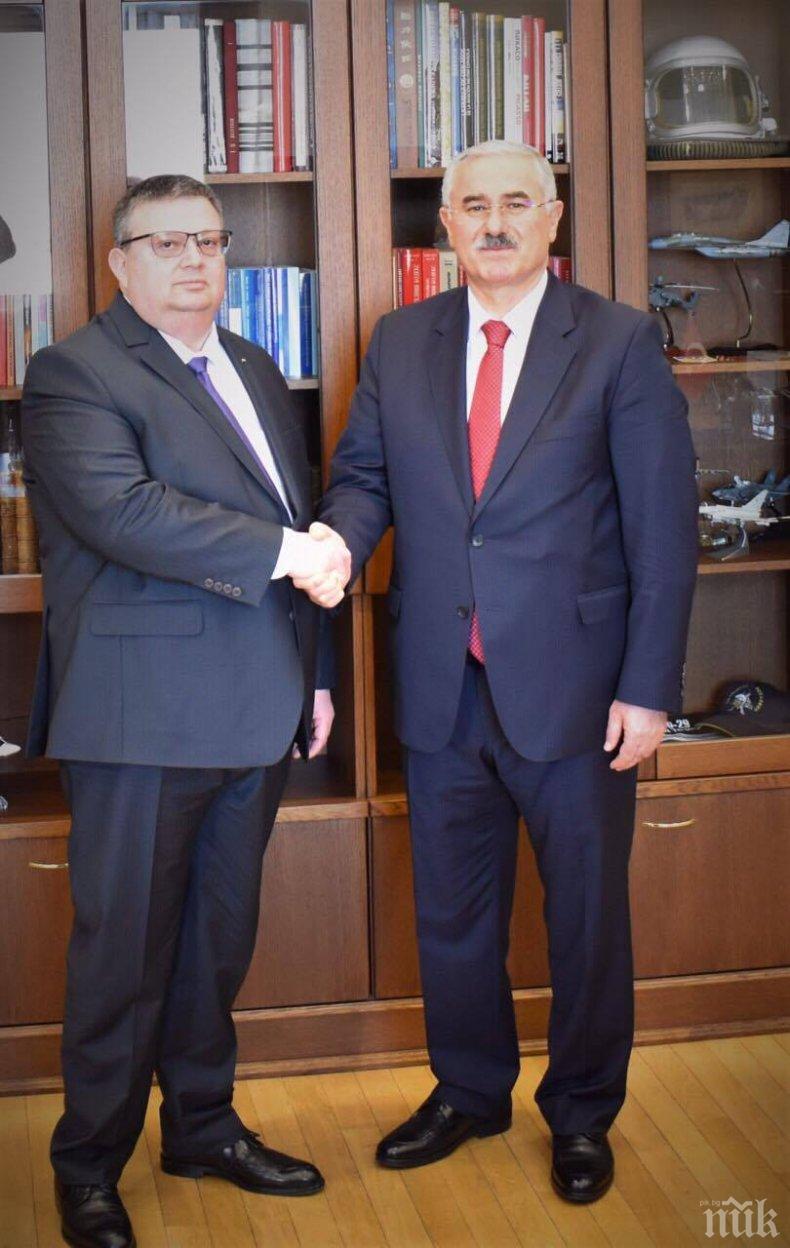 Цацаров и турският му колега обсъдиха противодействието на тероризма (СНИМКИ) 