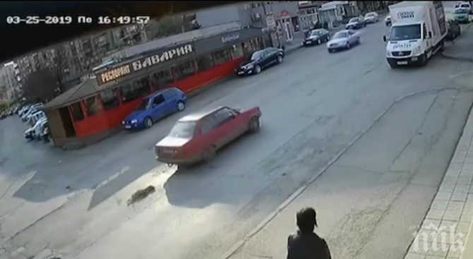 ЗВЕРСТВО: Влачиха куче с кола по улиците на Монтана