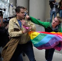 Арести и мелета на гей парад в Русия
