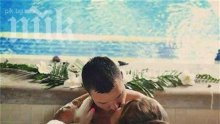 Божинов и Николета се натискат във вана на Сейшелите